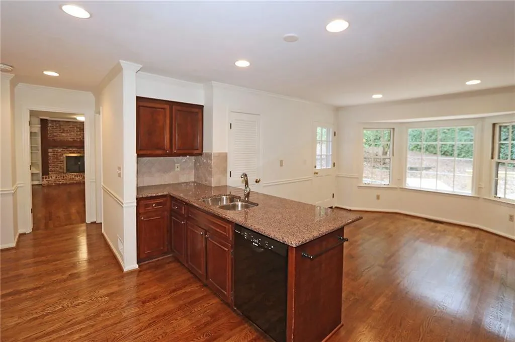 6285 River Overlook Drive, Sandy Springs, Georgia 30328, 5 Bedrooms Bedrooms, ,3 BathroomsBathrooms,Residential,Sold,6285 River Overlook Drive,6006112