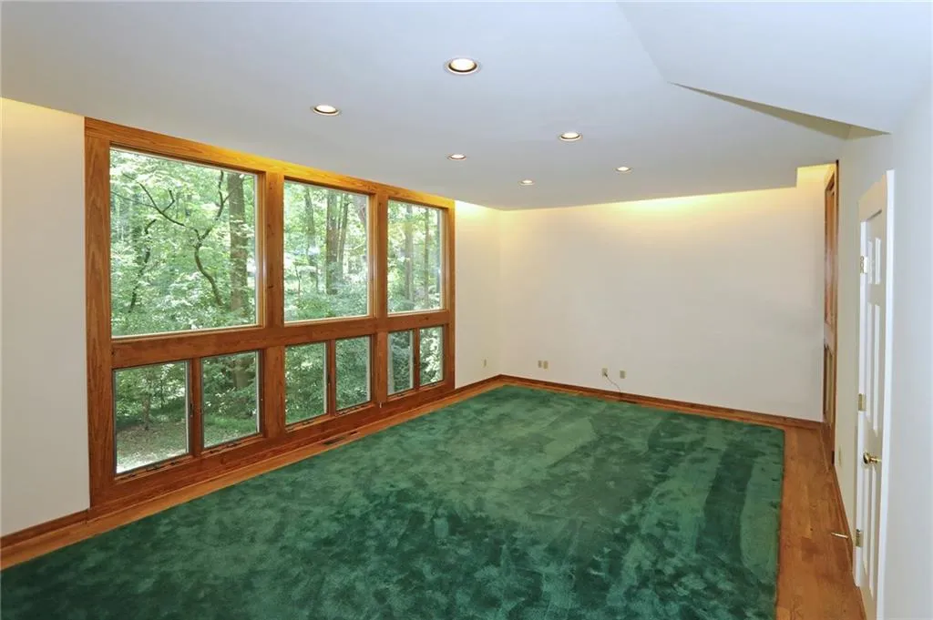 6285 River Overlook Drive, Sandy Springs, Georgia 30328, 5 Bedrooms Bedrooms, ,3 BathroomsBathrooms,Residential,Sold,6285 River Overlook Drive,6006112
