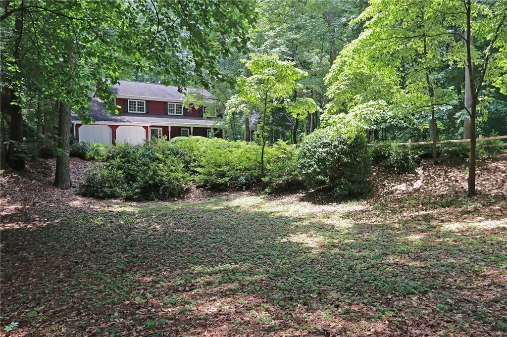 6285 River Overlook Drive, Sandy Springs, Georgia 30328, 5 Bedrooms Bedrooms, ,3 BathroomsBathrooms,Residential,Sold,6285 River Overlook Drive,6006112