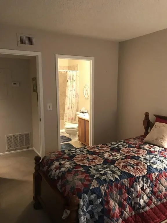 2516 Huntingdon Chase Unit 2516, Sandy Springs, Georgia 30350, 2 Bedrooms Bedrooms, ,2 BathroomsBathrooms,Residential,Sold,2516 Huntingdon Chase Unit 2516,6681856