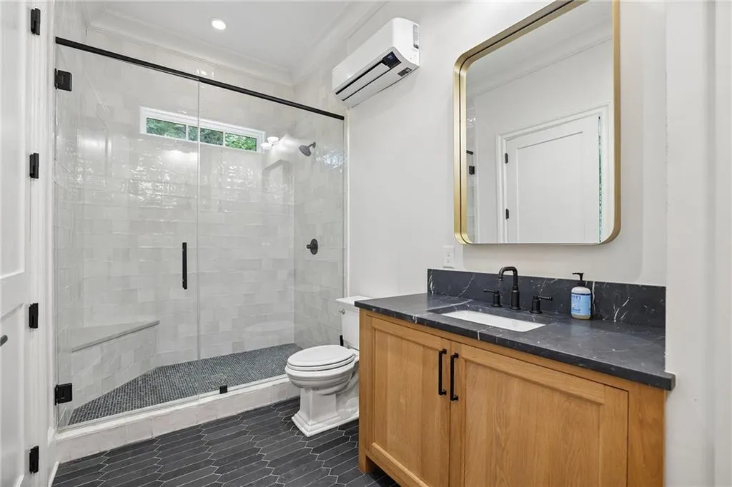 258 Pineland Road Nw, Atlanta, Georgia 30342, 6 Bedrooms Bedrooms, 0 ,8 BathroomsBathrooms,Residential,For Sale,258 Pineland Road Nw,7806281