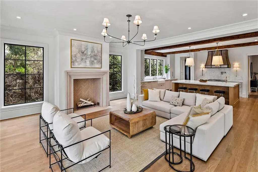 258 Pineland Road Nw, Atlanta, Georgia 30342, 6 Bedrooms Bedrooms, 0 ,8 BathroomsBathrooms,Residential,For Sale,258 Pineland Road Nw,7806281