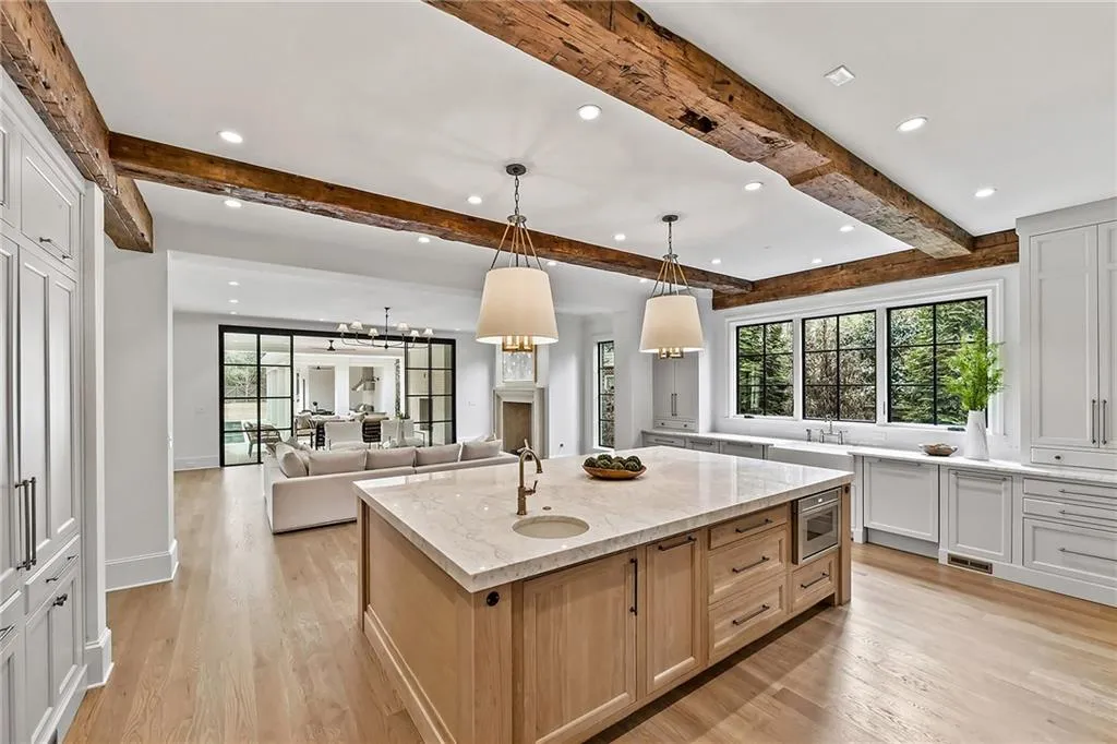 258 Pineland Road Nw, Atlanta, Georgia 30342, 6 Bedrooms Bedrooms, 0 ,8 BathroomsBathrooms,Residential,For Sale,258 Pineland Road Nw,7806281