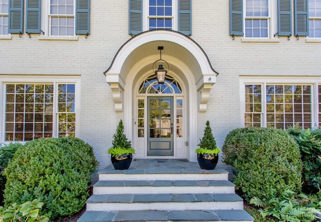 4569 E Brookhaven Drive Ne, Brookhaven, Georgia 30319, 4 Bedrooms Bedrooms, ,5 BathroomsBathrooms,Residential,Sold,4569 E Brookhaven Drive Ne,5764974