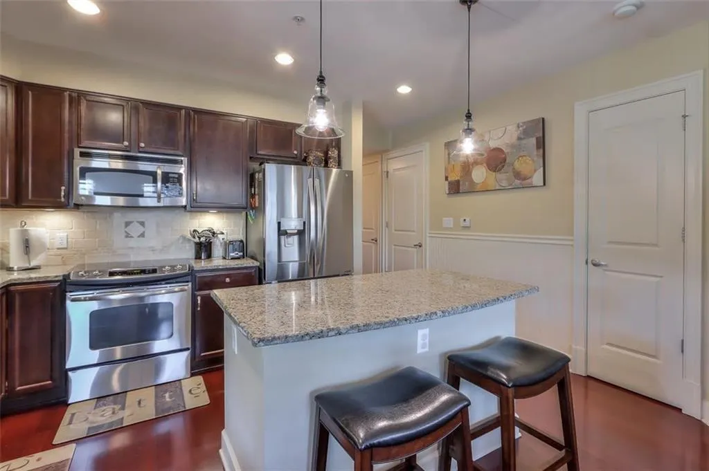 200 River Vista Drive Unit 608, Atlanta, Georgia 30339, 2 Bedrooms Bedrooms, ,2 BathroomsBathrooms,Residential,Sold,200 River Vista Drive Unit 608,6827975 200 River Vista Drive Unit 608, Atlanta, Georgia 30339, 2 Bedrooms Bedrooms, ,2 BathroomsBathrooms,Residential,Sold,200 River Vista Drive Unit 608,6827975