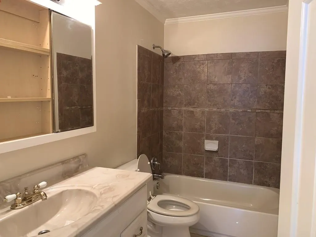 340 Winding River Drive Unit G, Sandy Springs, Georgia 30350, 3 Bedrooms Bedrooms, ,2 BathroomsBathrooms,Residential,Sold,340 Winding River Drive Unit G,6584064
