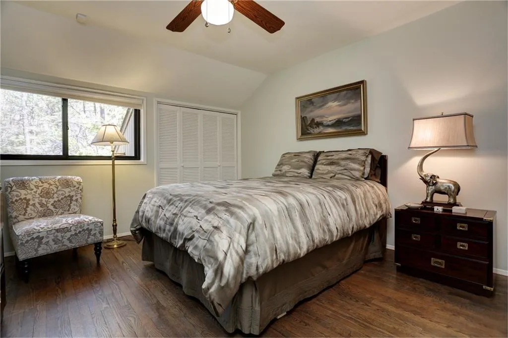 602 Chestnut Oak Court, Sandy Springs, Georgia 30327, 5 Bedrooms Bedrooms, ,4 BathroomsBathrooms,Residential,Sold,602 Chestnut Oak Court,5662192
