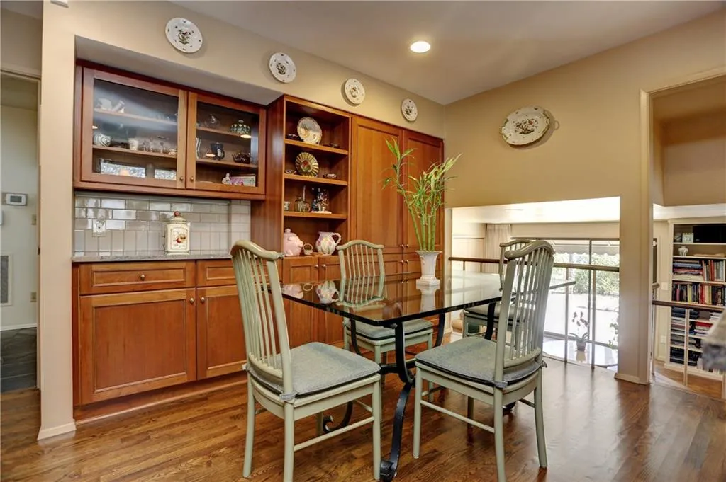 602 Chestnut Oak Court, Sandy Springs, Georgia 30327, 5 Bedrooms Bedrooms, ,4 BathroomsBathrooms,Residential,Sold,602 Chestnut Oak Court,5662192
