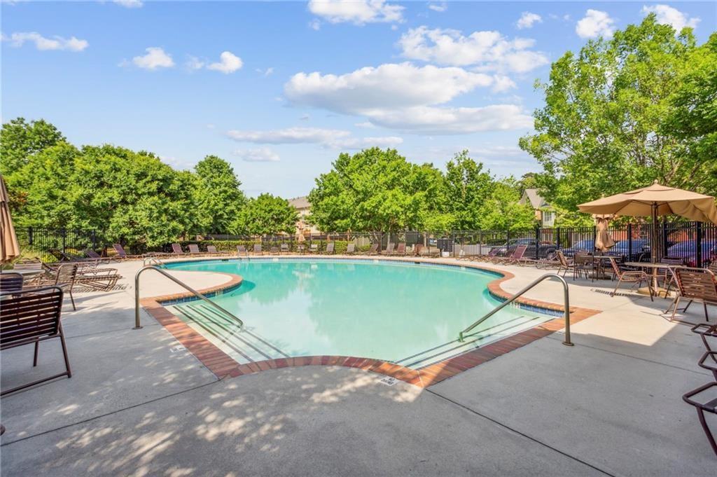 7235 Highland Bluff, Atlanta, Georgia 30328, 3 Bedrooms Bedrooms, ,3 BathroomsBathrooms,Residential,Sold,7235 Highland Bluff,7337053