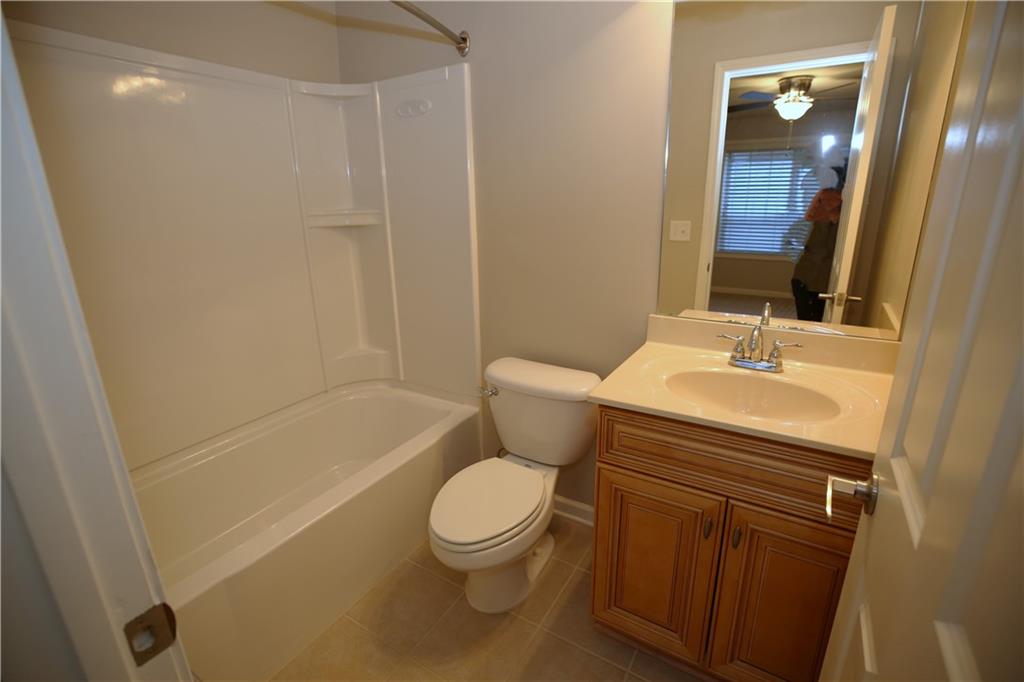 7235 Highland Bluff, Atlanta, Georgia 30328, 3 Bedrooms Bedrooms, ,3 BathroomsBathrooms,Residential,Sold,7235 Highland Bluff,7337053