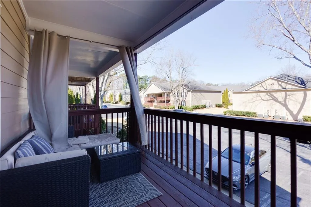 407 Brighton Point, Atlanta, Georgia 30328, 2 Bedrooms Bedrooms, ,2 BathroomsBathrooms,Residential,Sold,407 Brighton Point,7526873