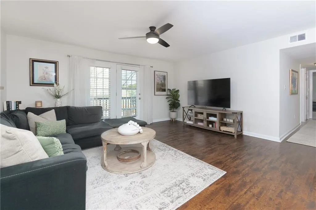 407 Brighton Point, Atlanta, Georgia 30328, 2 Bedrooms Bedrooms, ,2 BathroomsBathrooms,Residential,Sold,407 Brighton Point,7526873
