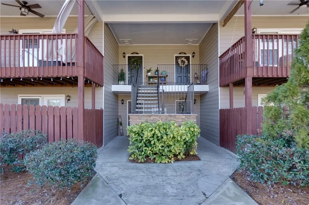 407 Brighton Point, Atlanta, Georgia 30328, 2 Bedrooms Bedrooms, ,2 BathroomsBathrooms,Residential,Sold,407 Brighton Point,7526873