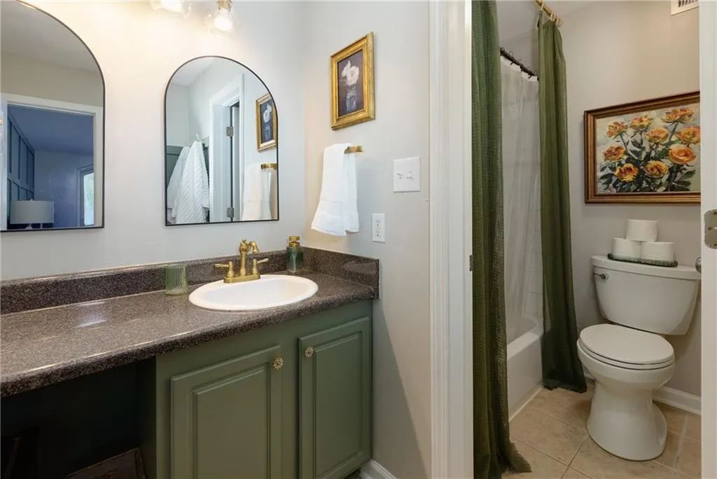 407 Brighton Point, Atlanta, Georgia 30328, 2 Bedrooms Bedrooms, ,2 BathroomsBathrooms,Residential,Sold,407 Brighton Point,7526873