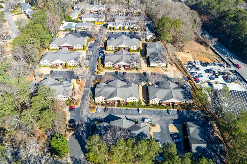 407 Brighton Point, Atlanta, Georgia 30328, 2 Bedrooms Bedrooms, ,2 BathroomsBathrooms,Residential,Sold,407 Brighton Point,7526873