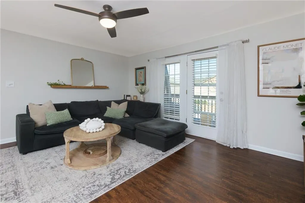 407 Brighton Point, Atlanta, Georgia 30328, 2 Bedrooms Bedrooms, ,2 BathroomsBathrooms,Residential,Sold,407 Brighton Point,7526873