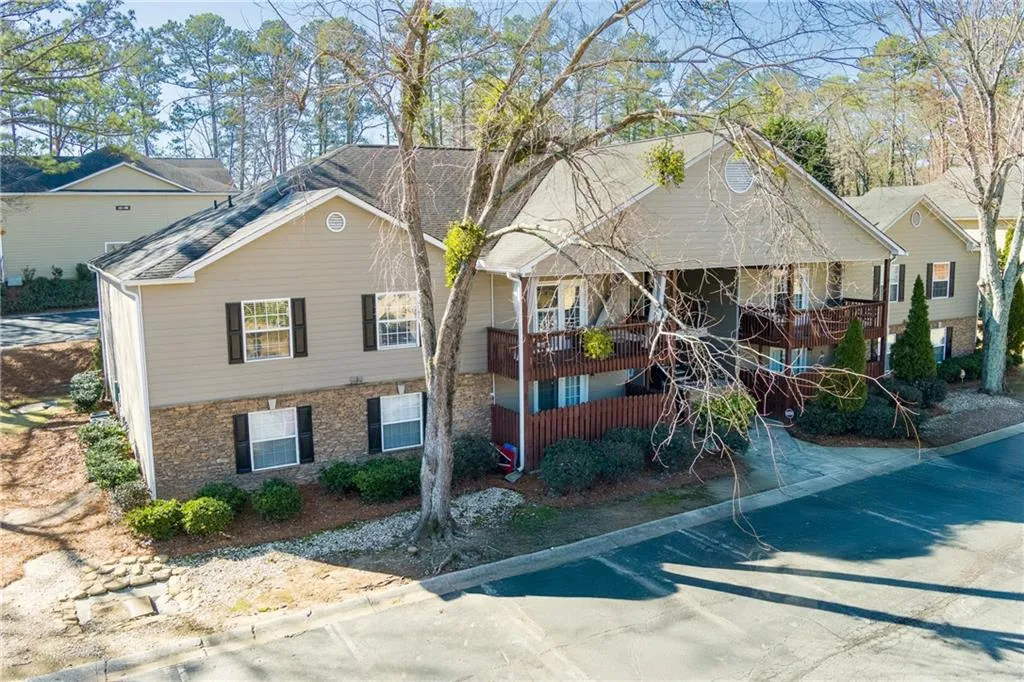 407 Brighton Point, Atlanta, Georgia 30328, 2 Bedrooms Bedrooms, ,2 BathroomsBathrooms,Residential,Sold,407 Brighton Point,7526873
