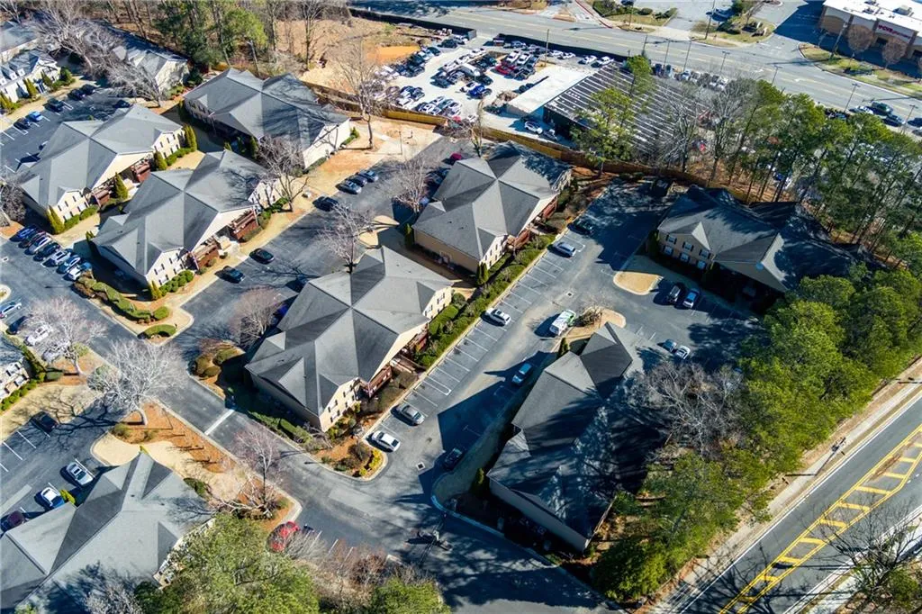 407 Brighton Point, Atlanta, Georgia 30328, 2 Bedrooms Bedrooms, ,2 BathroomsBathrooms,Residential,Sold,407 Brighton Point,7526873