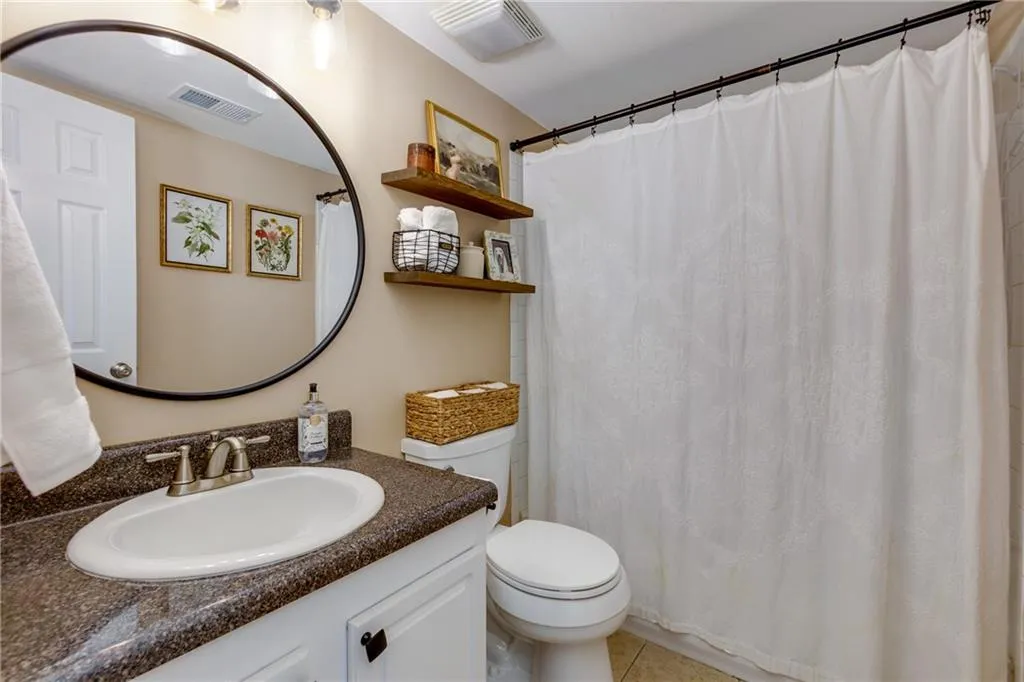 407 Brighton Point, Atlanta, Georgia 30328, 2 Bedrooms Bedrooms, ,2 BathroomsBathrooms,Residential,Sold,407 Brighton Point,7526873