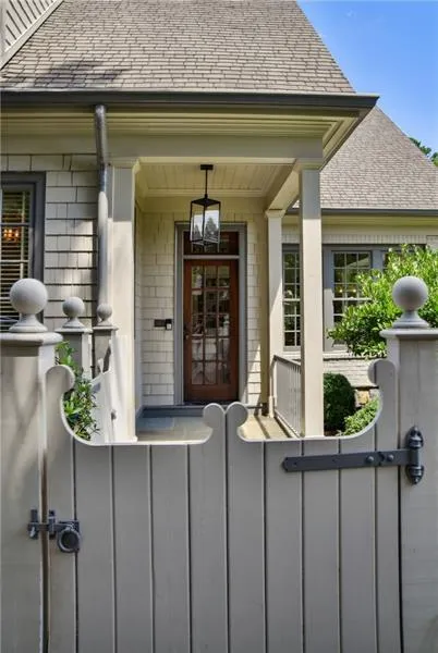 4698 Northside Drive, Sandy Springs, Georgia 30327, 6 Bedrooms Bedrooms, ,5 BathroomsBathrooms,Residential,Sold,4698 Northside Drive,7111328 4698 Northside Drive, Sandy Springs, Georgia 30327, 6 Bedrooms Bedrooms, ,5 BathroomsBathrooms,Residential,Sold,4698 Northside Drive,7111328