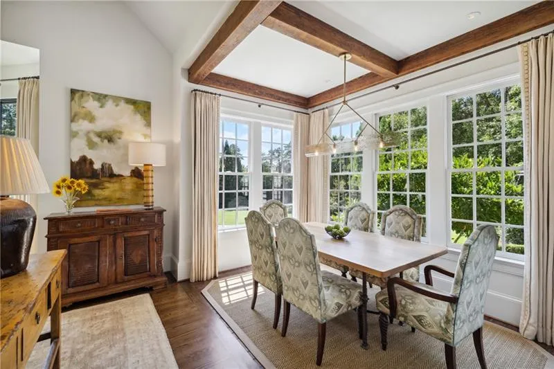 4698 Northside Drive, Sandy Springs, Georgia 30327, 6 Bedrooms Bedrooms, ,5 BathroomsBathrooms,Residential,Sold,4698 Northside Drive,7111328 4698 Northside Drive, Sandy Springs, Georgia 30327, 6 Bedrooms Bedrooms, ,5 BathroomsBathrooms,Residential,Sold,4698 Northside Drive,7111328