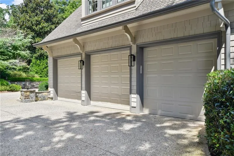 4698 Northside Drive, Sandy Springs, Georgia 30327, 6 Bedrooms Bedrooms, ,5 BathroomsBathrooms,Residential,Sold,4698 Northside Drive,7111328 4698 Northside Drive, Sandy Springs, Georgia 30327, 6 Bedrooms Bedrooms, ,5 BathroomsBathrooms,Residential,Sold,4698 Northside Drive,7111328