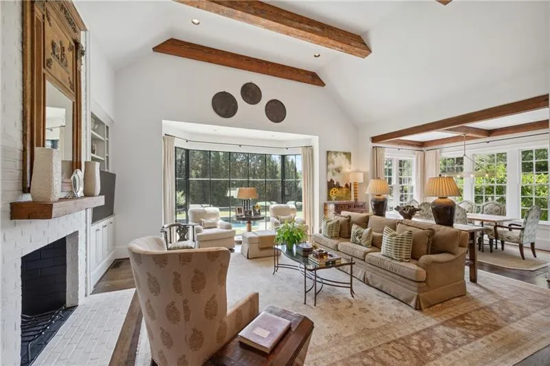 4698 Northside Drive, Sandy Springs, Georgia 30327, 6 Bedrooms Bedrooms, ,5 BathroomsBathrooms,Residential,Sold,4698 Northside Drive,7111328 4698 Northside Drive, Sandy Springs, Georgia 30327, 6 Bedrooms Bedrooms, ,5 BathroomsBathrooms,Residential,Sold,4698 Northside Drive,7111328