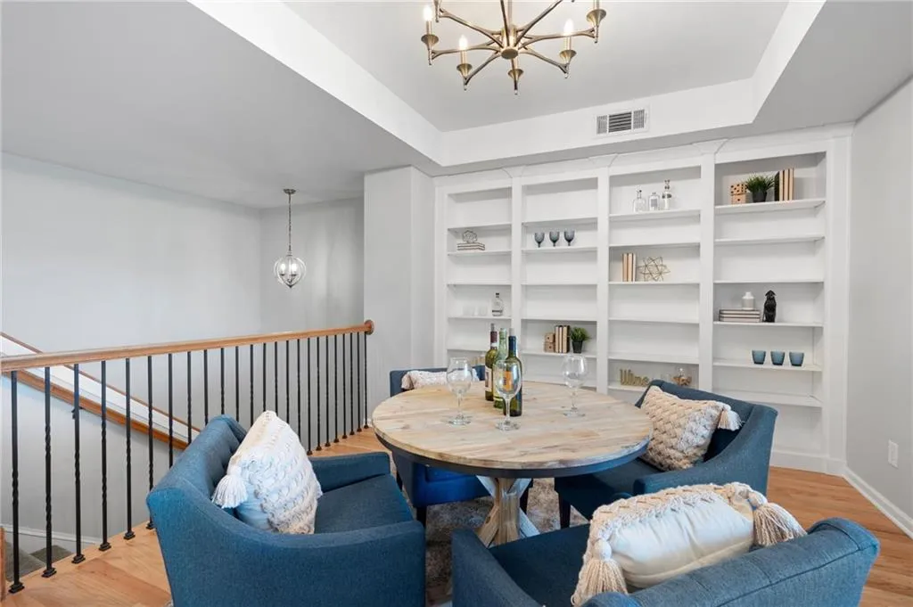 137 Alderwood Hill, Sandy Springs, Georgia 30328, 4 Bedrooms Bedrooms, ,4 BathroomsBathrooms,Residential,Sold,137 Alderwood Hill,7486671