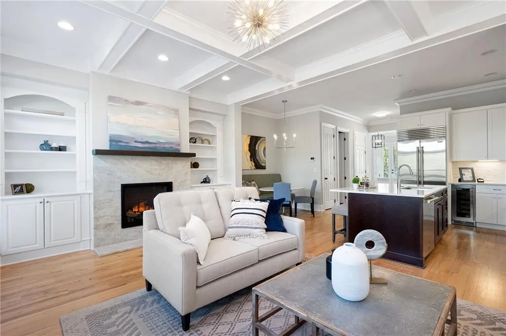 137 Alderwood Hill, Sandy Springs, Georgia 30328, 4 Bedrooms Bedrooms, ,4 BathroomsBathrooms,Residential,Sold,137 Alderwood Hill,7486671