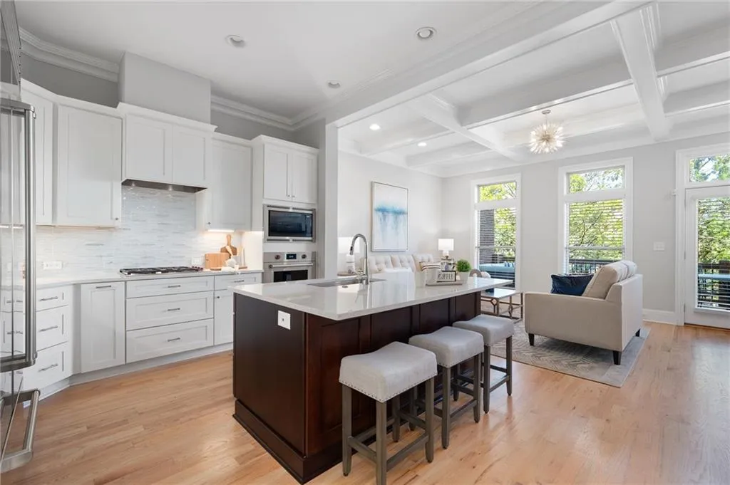 137 Alderwood Hill, Sandy Springs, Georgia 30328, 4 Bedrooms Bedrooms, ,4 BathroomsBathrooms,Residential,Sold,137 Alderwood Hill,7486671