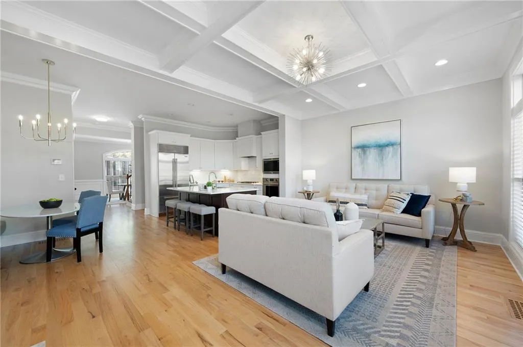 137 Alderwood Hill, Sandy Springs, Georgia 30328, 4 Bedrooms Bedrooms, ,4 BathroomsBathrooms,Residential,Sold,137 Alderwood Hill,7486671