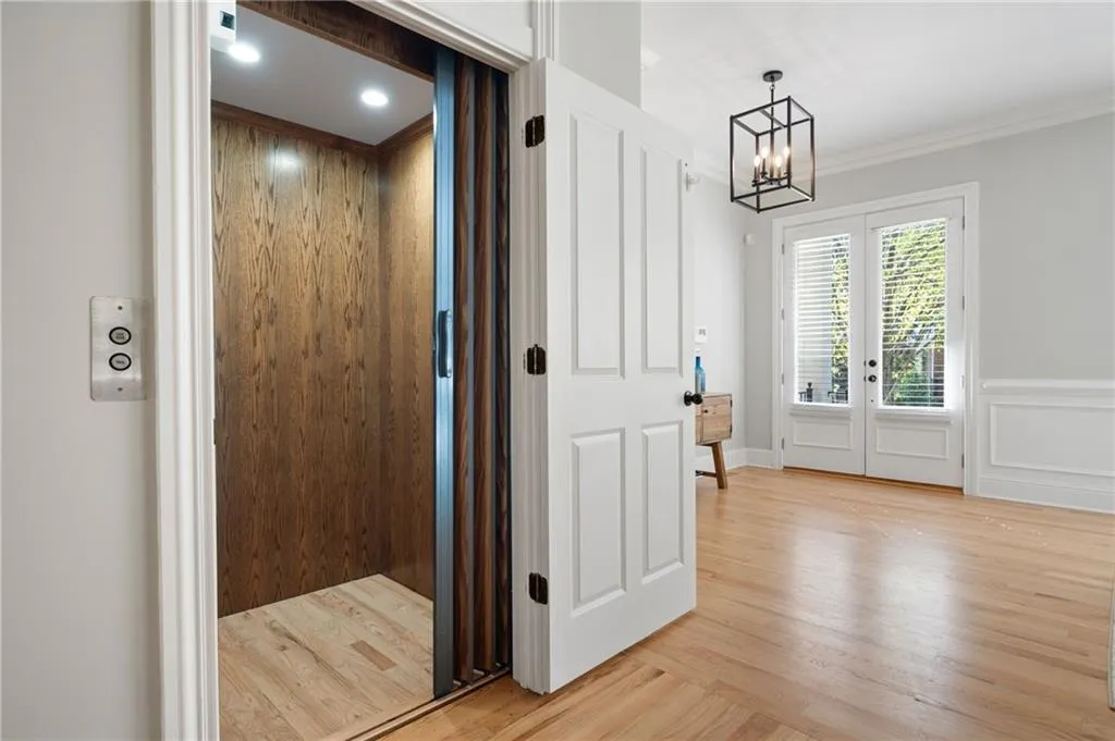 137 Alderwood Hill, Sandy Springs, Georgia 30328, 4 Bedrooms Bedrooms, ,4 BathroomsBathrooms,Residential,Sold,137 Alderwood Hill,7486671