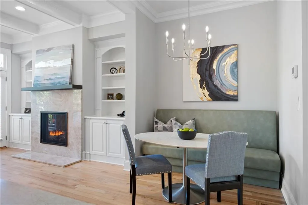 137 Alderwood Hill, Sandy Springs, Georgia 30328, 4 Bedrooms Bedrooms, ,4 BathroomsBathrooms,Residential,Sold,137 Alderwood Hill,7486671