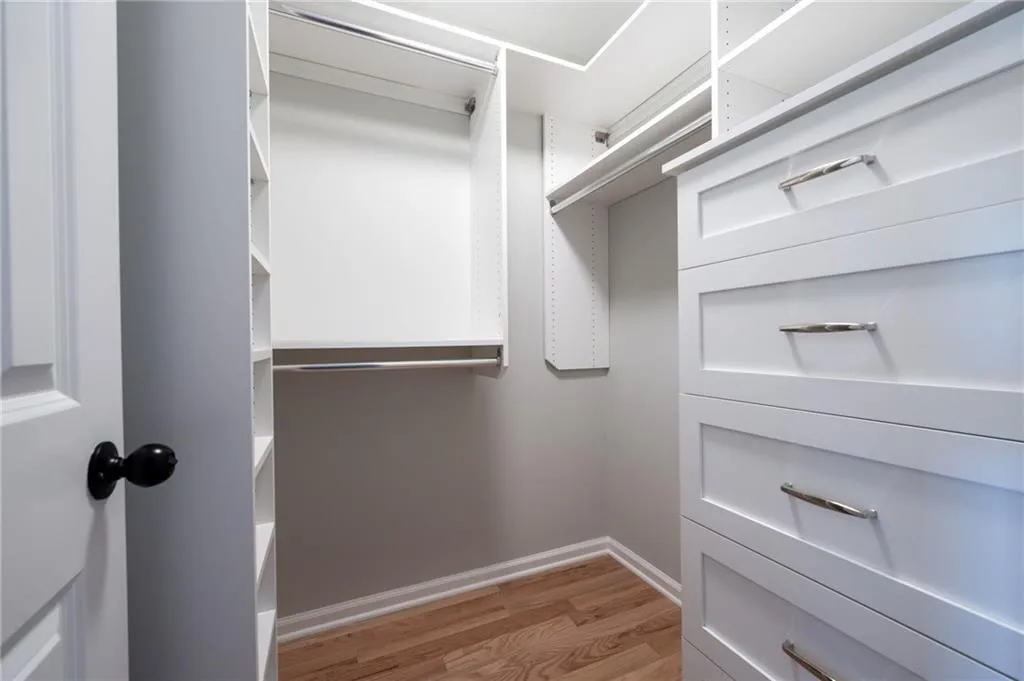 137 Alderwood Hill, Sandy Springs, Georgia 30328, 4 Bedrooms Bedrooms, ,4 BathroomsBathrooms,Residential,Sold,137 Alderwood Hill,7486671