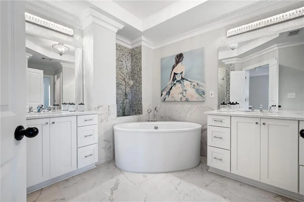 137 Alderwood Hill, Sandy Springs, Georgia 30328, 4 Bedrooms Bedrooms, ,4 BathroomsBathrooms,Residential,Sold,137 Alderwood Hill,7486671