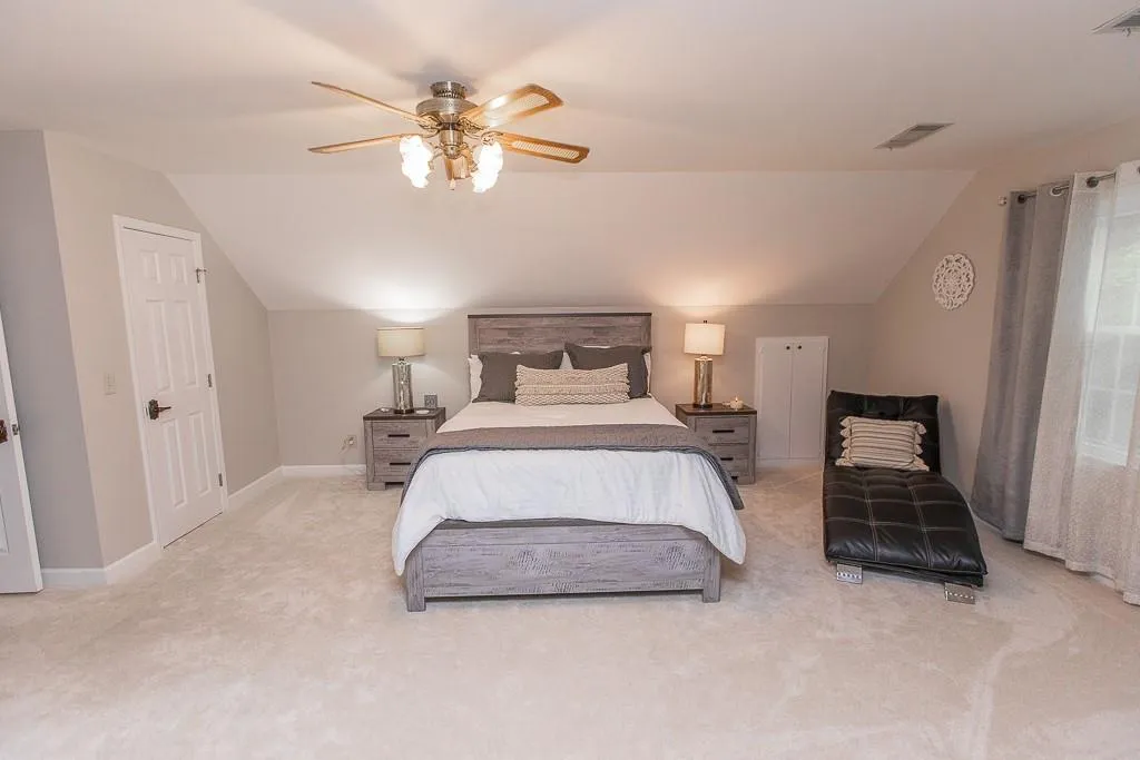 6905 Hunters Knoll, Sandy Springs, Georgia 30328, 5 Bedrooms Bedrooms, ,4 BathroomsBathrooms,Residential,Sold,6905 Hunters Knoll,6646144