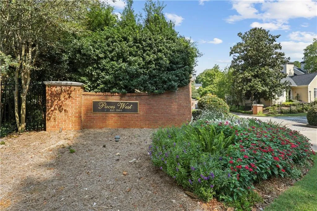 78 Paces West Circle Nw, Atlanta, Georgia 30327, 3 Bedrooms Bedrooms, ,2 BathroomsBathrooms,Residential,For Sale,78 Paces West Circle Nw,7654106