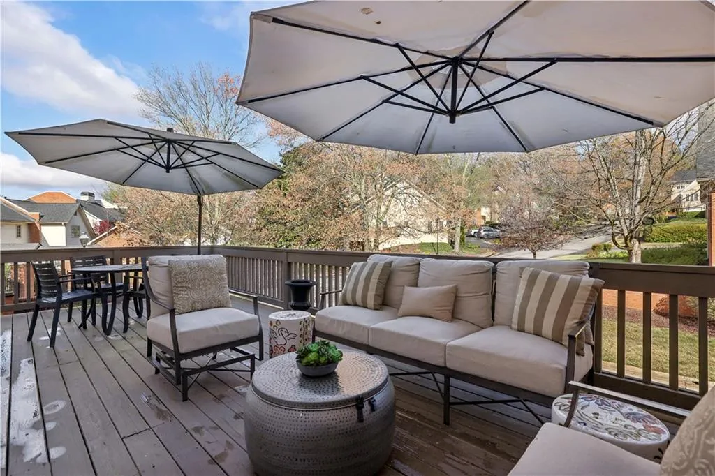 78 Paces West Circle Nw, Atlanta, Georgia 30327, 3 Bedrooms Bedrooms, ,2 BathroomsBathrooms,Residential,For Sale,78 Paces West Circle Nw,7654106