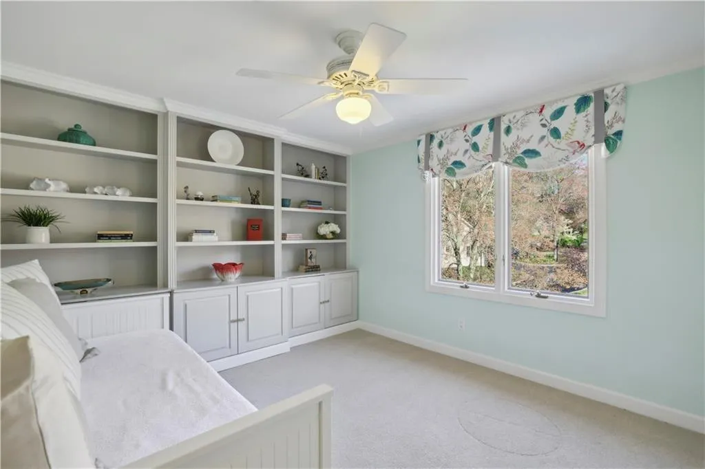 78 Paces West Circle Nw, Atlanta, Georgia 30327, 3 Bedrooms Bedrooms, ,2 BathroomsBathrooms,Residential,For Sale,78 Paces West Circle Nw,7654106