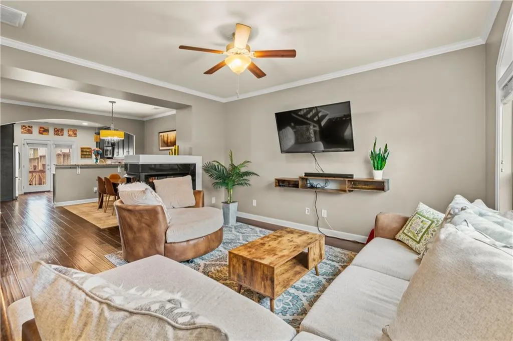 7536 Highlands Point, Atlanta, Georgia 30328, 3 Bedrooms Bedrooms, ,3 BathroomsBathrooms,Residential,Sold,7536 Highlands Point,7212678