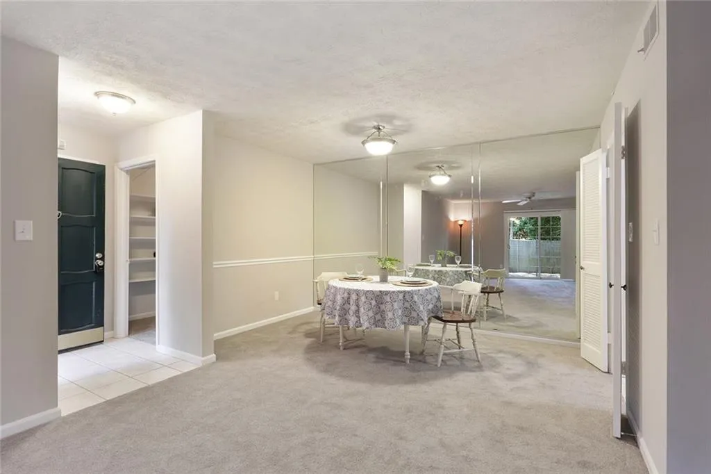 725 Dalrymple Road Unit 1b, Sandy Springs, Georgia 30328, 2 Bedrooms Bedrooms, ,2 BathroomsBathrooms,Residential,Sold,725 Dalrymple Road Unit 1b,5861384