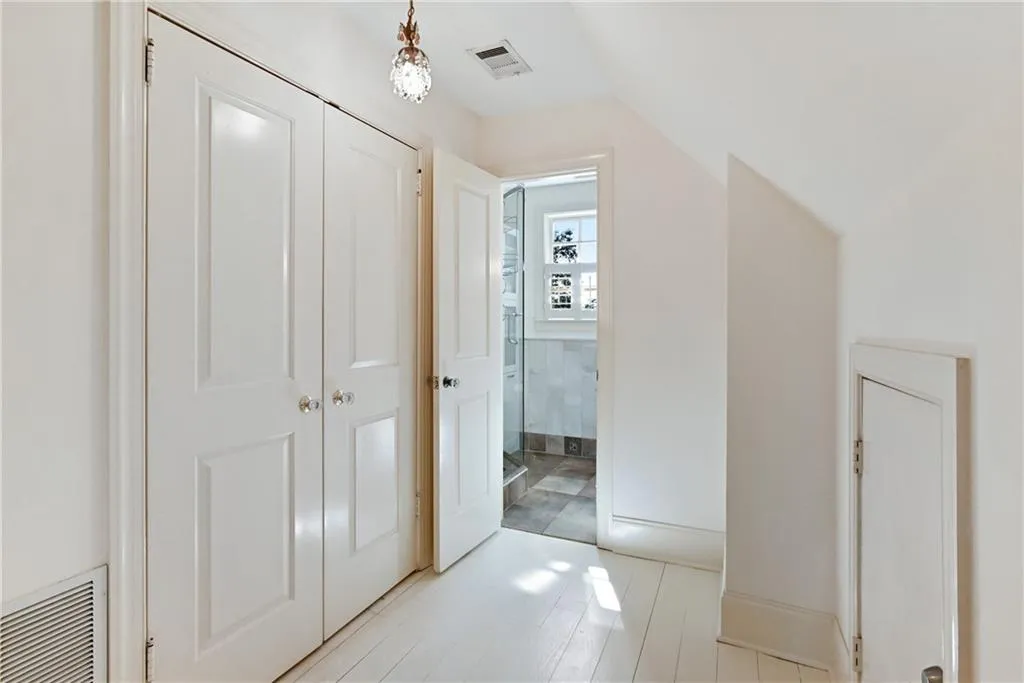 400 Pine Tree Drive Ne, Atlanta, Georgia 30305, 4 Bedrooms Bedrooms, ,4 BathroomsBathrooms,Residential,For Sale,400 Pine Tree Drive Ne,7648145
