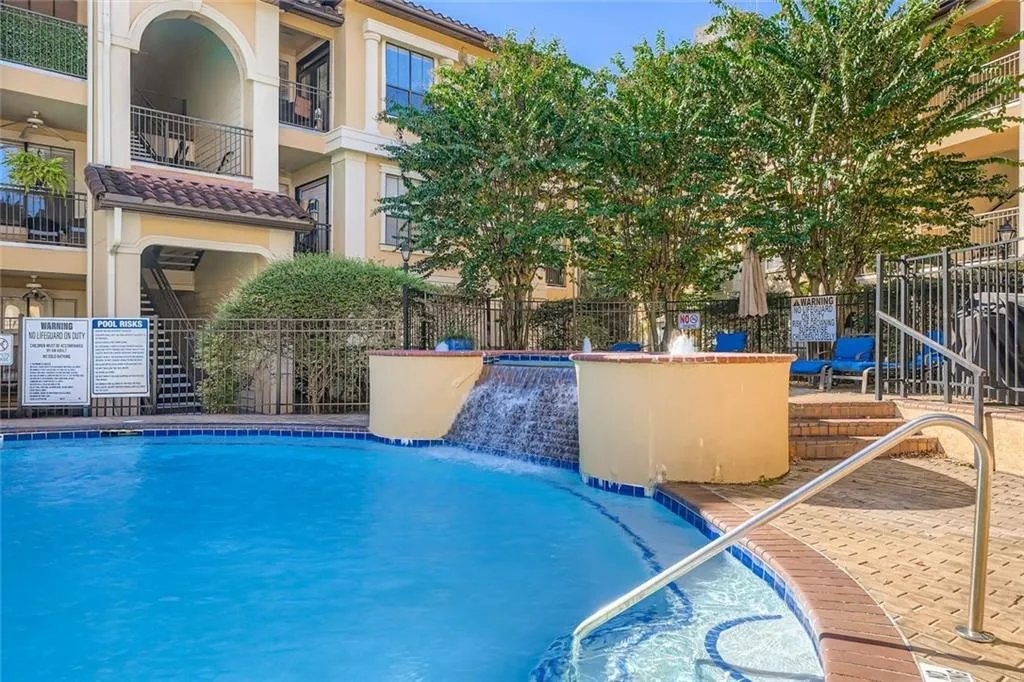 3777 Peachtree Road Ne Unit 1235, Brookhaven, Georgia 30319, 1 Bedroom Bedrooms, ,1 BathroomBathrooms,Residential,For Sale,3777 Peachtree Road Ne Unit 1235,7667202
