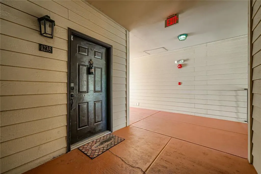3777 Peachtree Road Ne Unit 1235, Brookhaven, Georgia 30319, 1 Bedroom Bedrooms, ,1 BathroomBathrooms,Residential,For Sale,3777 Peachtree Road Ne Unit 1235,7667202