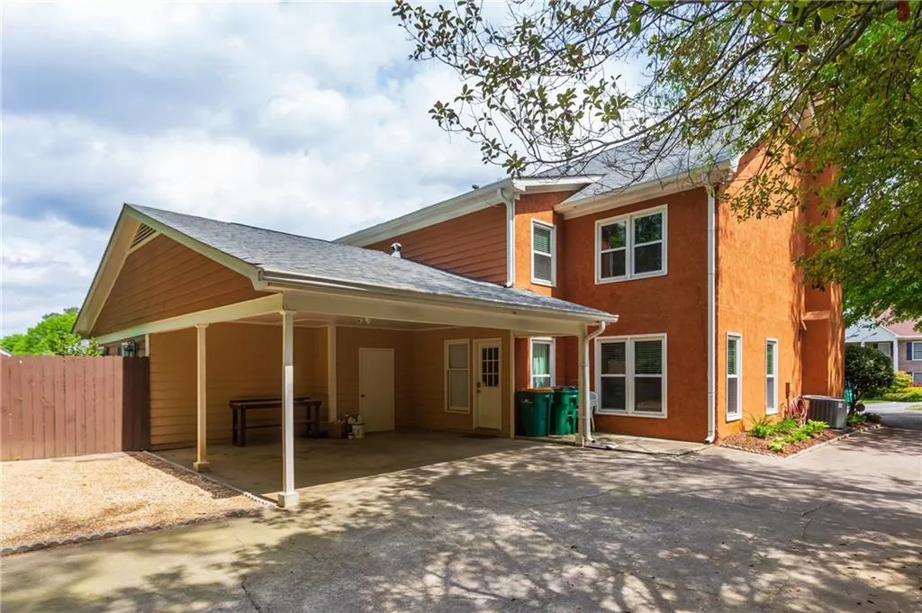 8898 Carroll Manor Drive, Sandy Springs, Georgia 30350, 3 Bedrooms Bedrooms, ,2 BathroomsBathrooms,Residential,Sold,8898 Carroll Manor Drive,6539659