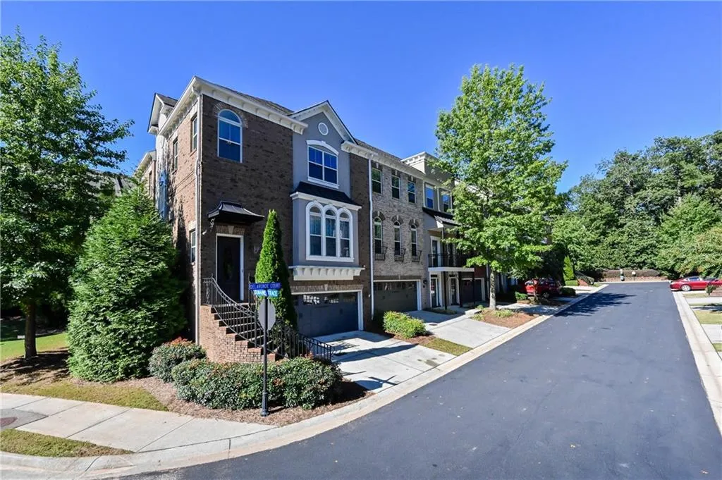943 Delaronde Court, Atlanta, Georgia 30328, 4 Bedrooms Bedrooms, ,3 BathroomsBathrooms,Residential,Sold,943 Delaronde Court,6784697