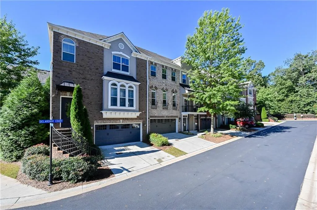 943 Delaronde Court, Atlanta, Georgia 30328, 4 Bedrooms Bedrooms, ,3 BathroomsBathrooms,Residential,Sold,943 Delaronde Court,6784697