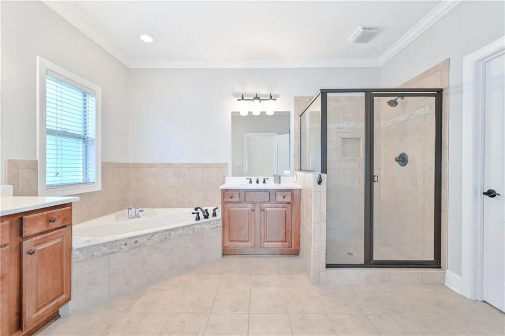 943 Delaronde Court, Atlanta, Georgia 30328, 4 Bedrooms Bedrooms, ,3 BathroomsBathrooms,Residential,Sold,943 Delaronde Court,6784697
