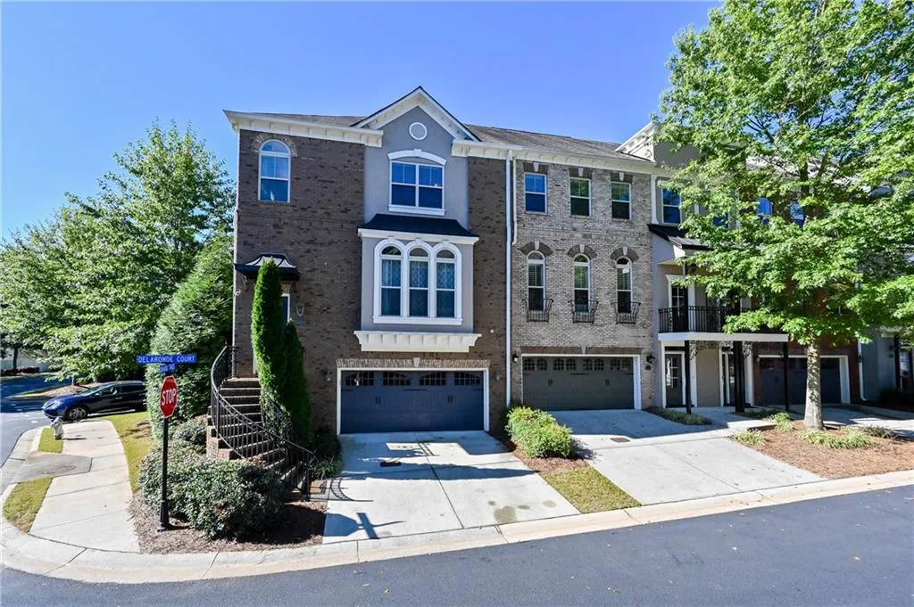 943 Delaronde Court, Atlanta, Georgia 30328, 4 Bedrooms Bedrooms, ,3 BathroomsBathrooms,Residential,Sold,943 Delaronde Court,6784697