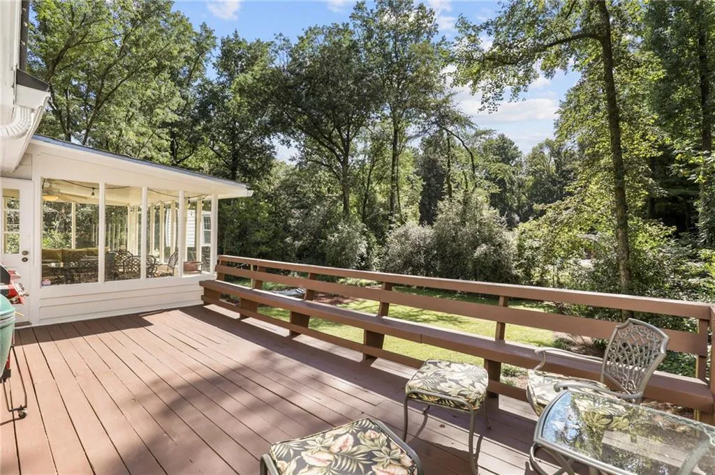 535 Bridgewater Drive, Sandy Springs, Georgia 30328, 5 Bedrooms Bedrooms, ,3 BathroomsBathrooms,Residential,Sold,535 Bridgewater Drive,6932676